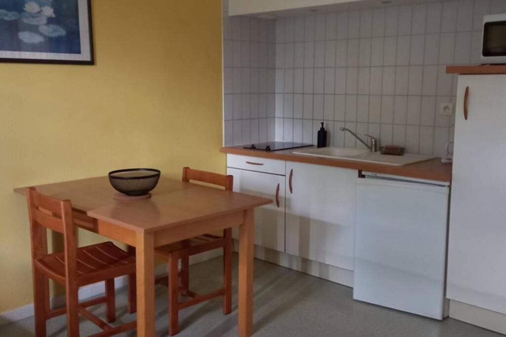 Studio Tres Bien Situe, Belle Vue, Parking Prive Bagnères-de-Bigorre Exteriör bild