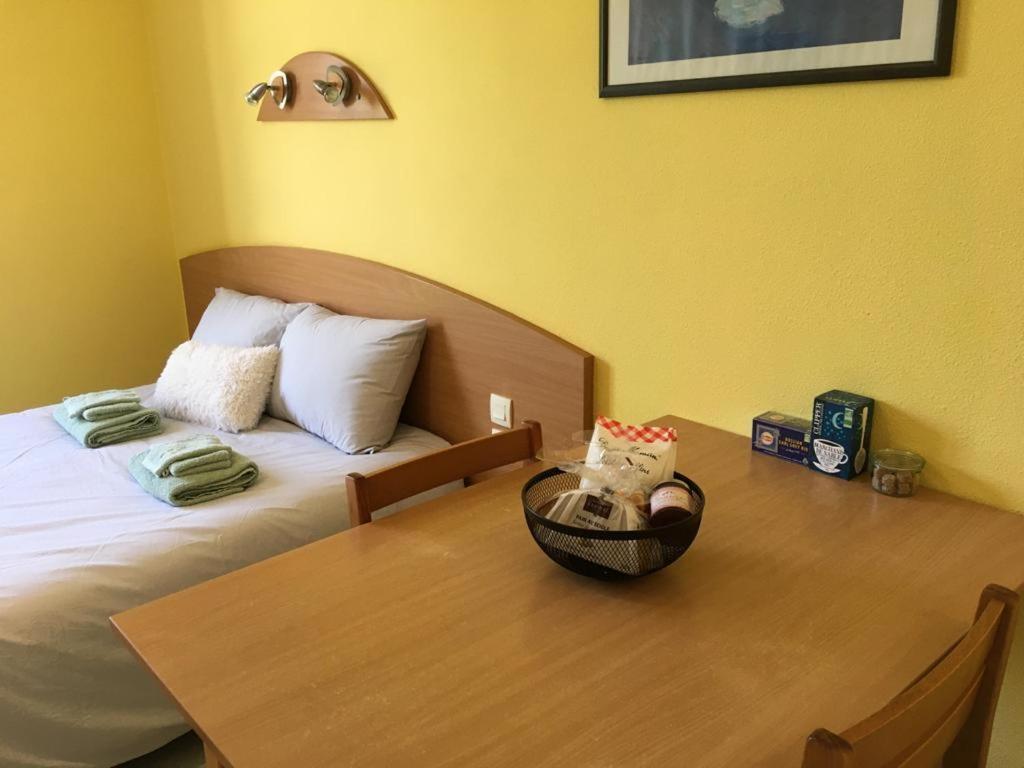 Studio Tres Bien Situe, Belle Vue, Parking Prive Bagnères-de-Bigorre Exteriör bild